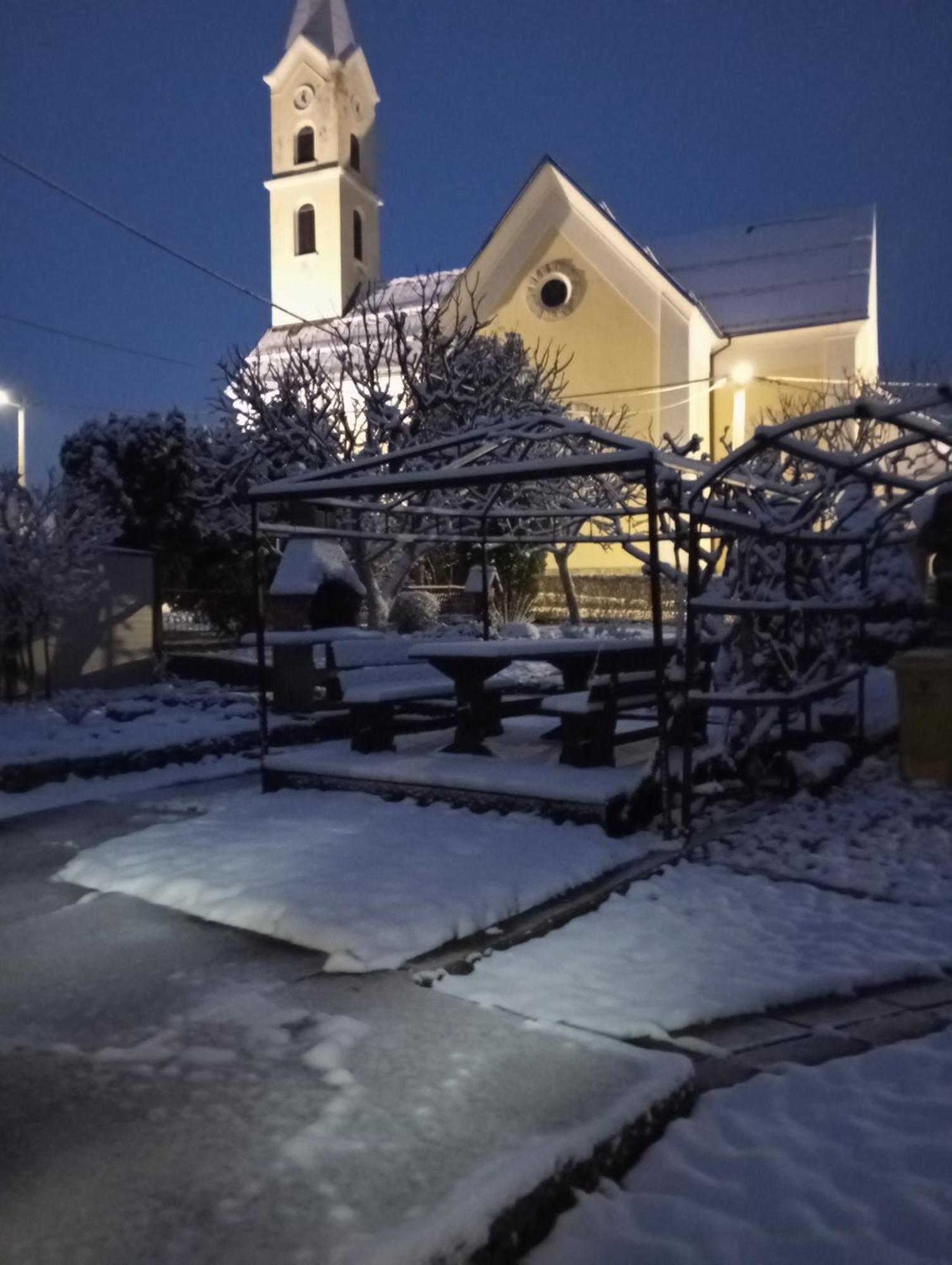 Guesthouse Pavlicic Dreznik Grad Bagian luar foto